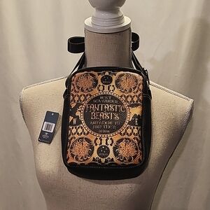 Women's NWT Fantastic Beasts Crossbody Bag